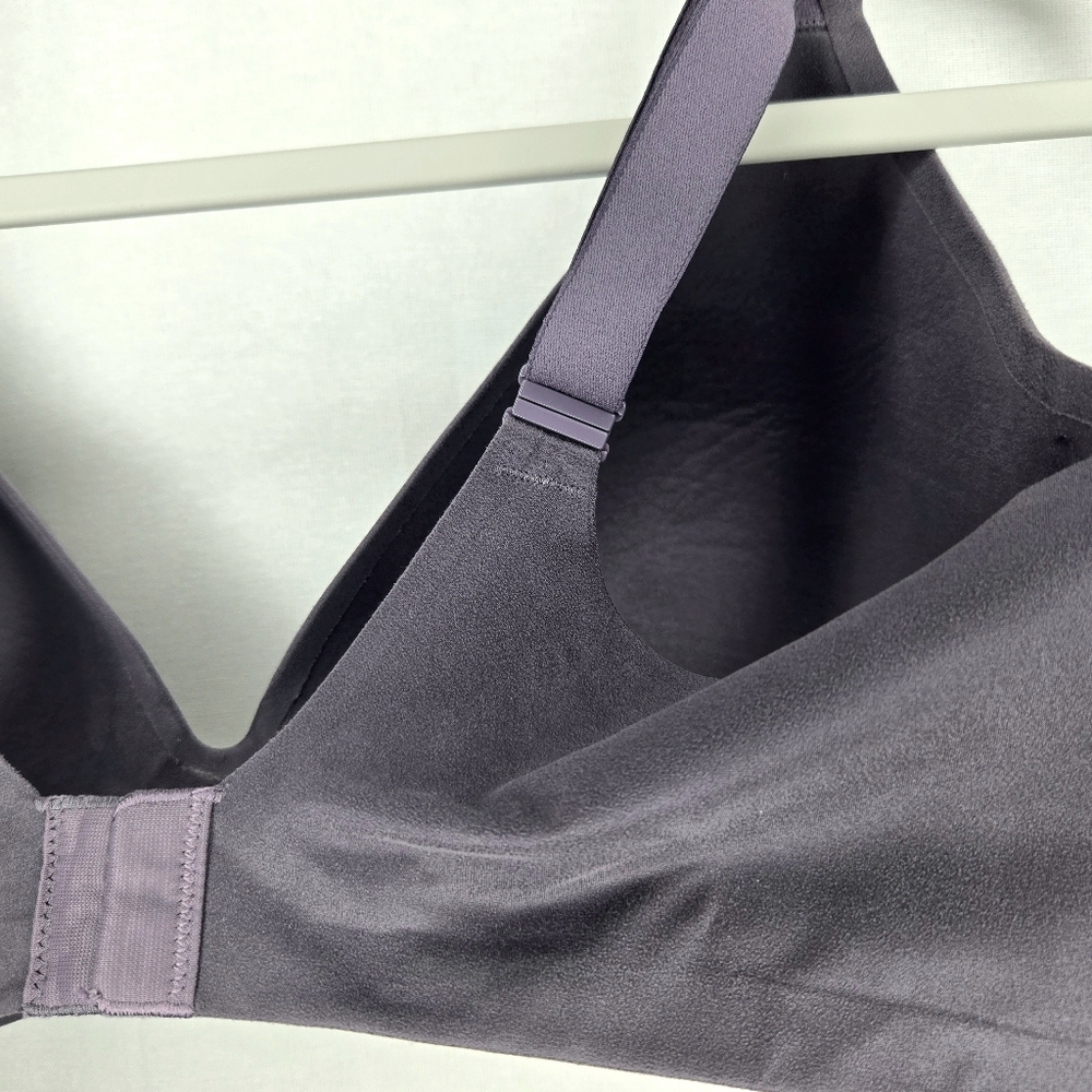 Victoria's Secret Lined, Semi Demi Bra. Gray. 38D - Picture 4 of 13